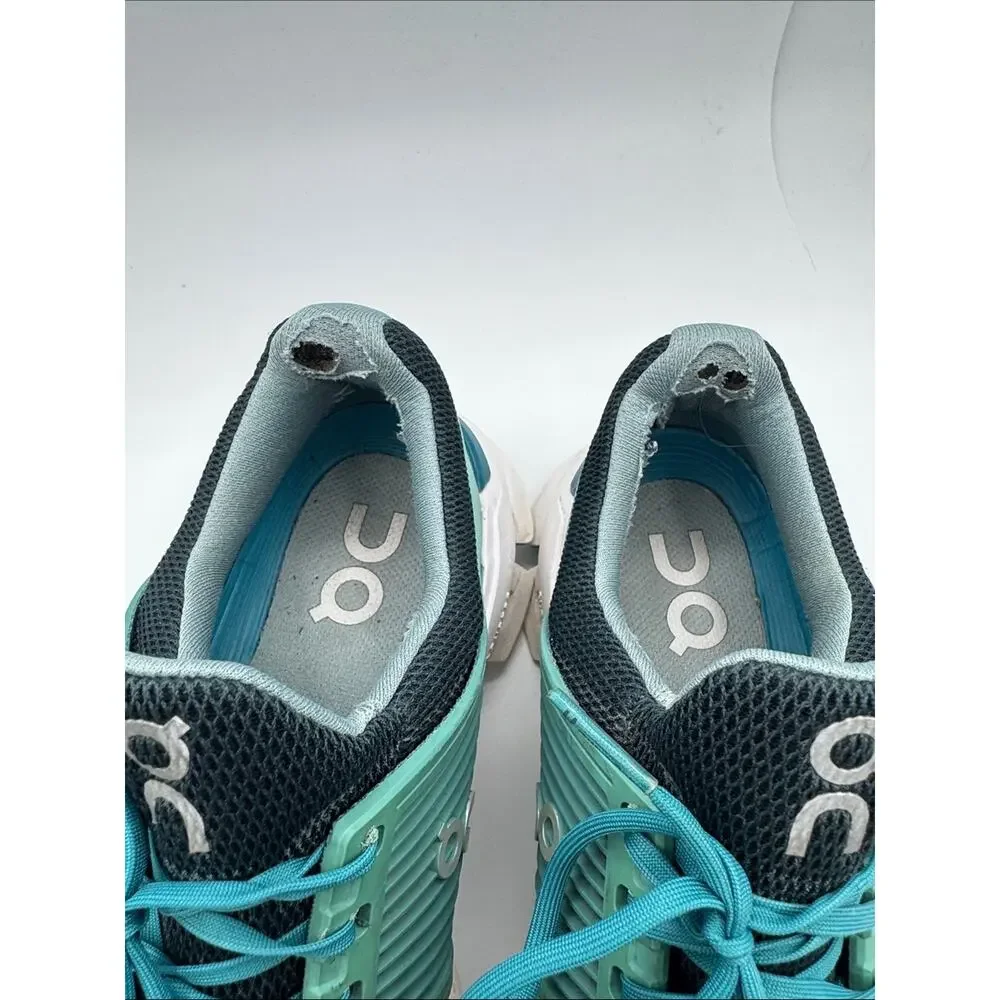 On Running Shoes - Women’s 8